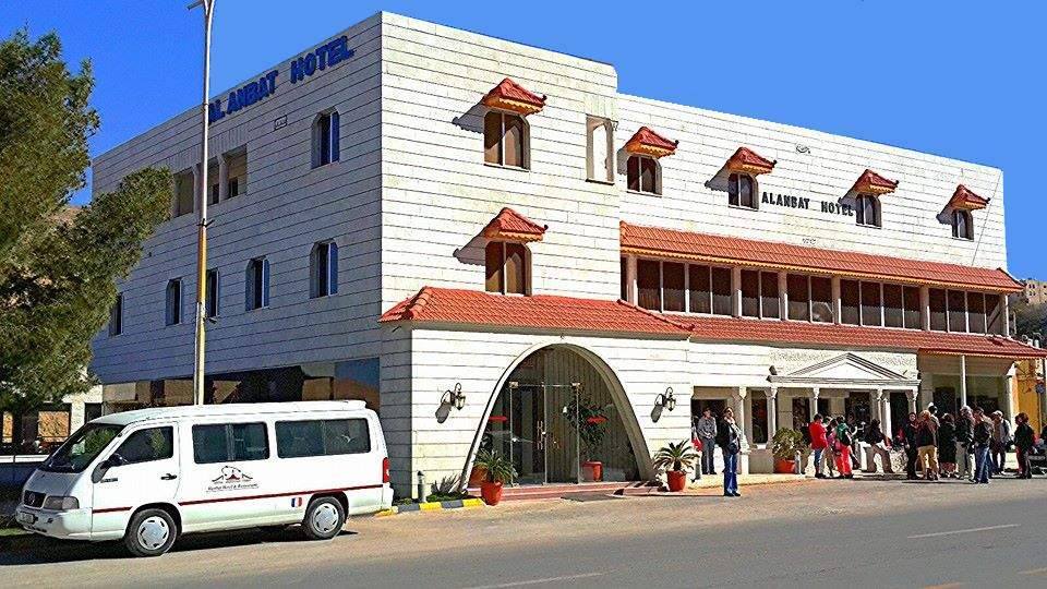 Alanbat Hotel